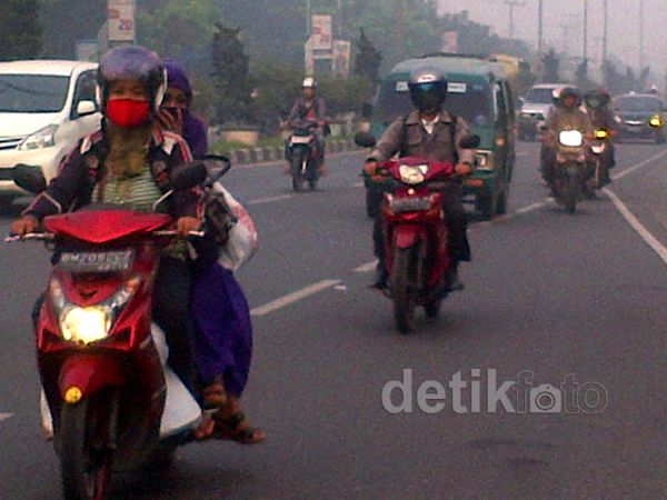 Kabut Asap Selimuti Pekanbaru