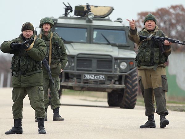 Tegang! Pasukan Rusia Beri Tembakan Peringatan