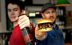 BrewBurger Ini Hanya Bisa Dibeli oleh Orang Dewasa