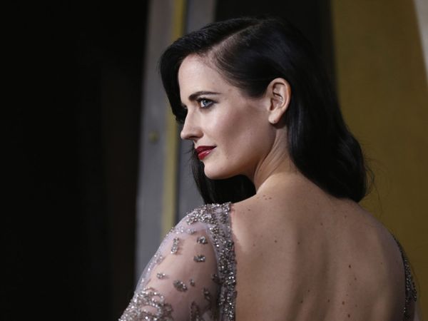 Eva Green Glamor di Premiere Film Terbaru