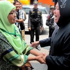 Risma Sanggupi Sekolahkan Anak Yatim-Piatu