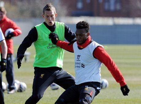 Beda Kubu, Agger Tak Sabar Duel dengan Sturridge