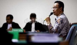 Hambit Mengaku Terpaksa Setor Rp 3 M Karena Ditekan Akil Mochtar