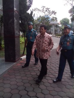 Wamenkes Kunjungi Korban Ledakan Gudang Peluru di RSAL Mintohardjo