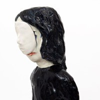 Pahatan Tentang Gelapnya Mimpi Buruk Masa Kanak-kanak