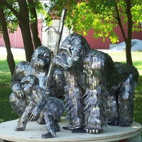 Sendok dan Garpu Jadi Patung Hewan