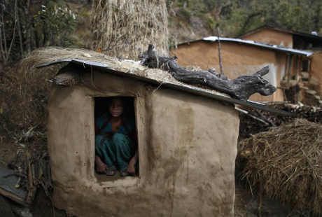 Di Pedalaman Nepal, Wanita yang Menstruasi Dikucilkan