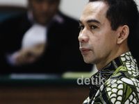 Wawan Jalani Sidang Perdana