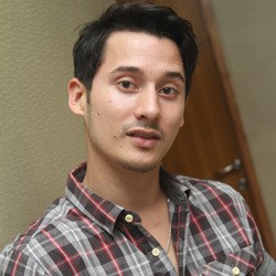 Nino Fernandez Senang Bisa Ngelucu dalam Film 99 Cahaya di Langit Eropa 2