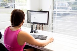 Ini 6 Cara Istri Bantu Suami Cari Uang Tambahan