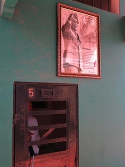 Lokra Performance 6 Jam Non Stop di Situs Sel Penjara Bung Karno