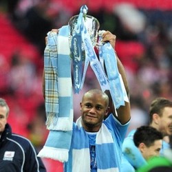 Quadruple Kata Tabu di Ruang Ganti City