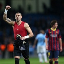 Barca Sudah Kantongi Nama Kiper Calon Pengganti Valdes