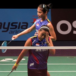 Pia/Rizki dan Suci/Tiara ke Babak Kedua