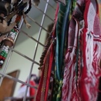 Poster Bob Marley dan Pernak Pernik Hiasi Rumah Renny Djajoesman