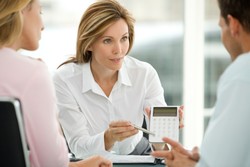 3 Bentuk Janji Manis Perusahaan Saat Membajak Karyawan Berprestasi