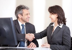 4 Pertimbangan Sebelum Pindah Kerja karena Dibajak Perusahaan Lain