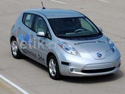 Mobil Autopilot Bantu Pengendara Mabuk Pulang ke Rumah