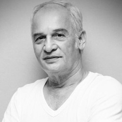 Tobat Dari Perselingkuhan, Robby Sugara Kini Jadi Penginjil