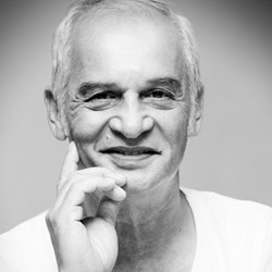 Kisah Robby Sugara Kembali ke Keluarga Setelah 14 Tahun Selingkuh