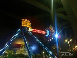 Liburan Seru ke Trans Studio Bandung, Coba Naik Vertigo!