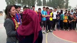 Keceriaan Pelajar Palestina Dapat Hadiah dari Barcelona