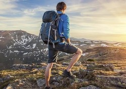 Kegiatan Positif Untuk Anak Muda: Traveling (1)