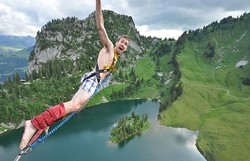 Kegiatan Positif Untuk Anak Muda: Traveling (2)