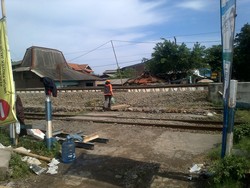 Penjual Nasi Terpental dan Tewas setelah Dagangannya Terserempet Kereta