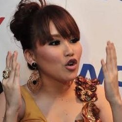 Di Mana Enji Sejak Ayu Ting Ting Layangkan Gugatan Cerai?