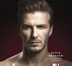 Tato Nama Harper, Beckham Makin Seksi di Iklan Parfum Terbaru