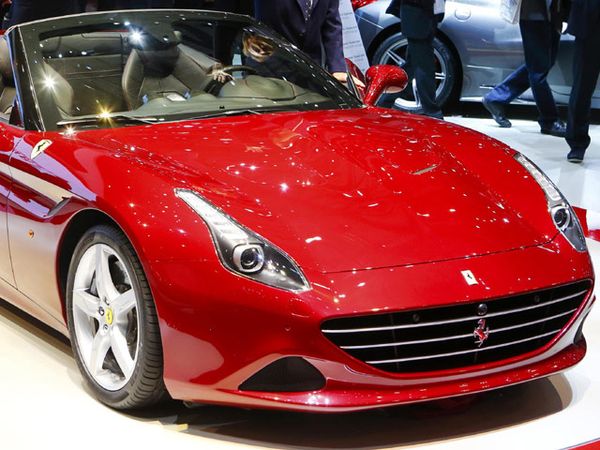 Mewahnya Ferrari California T
