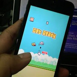 Kembaran Flappy Bird Serbu Apple App Store