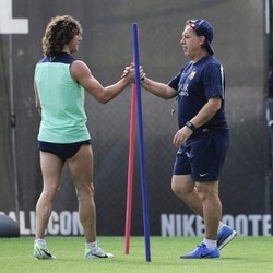 Puyol Hengkang dari Barca, Martino Butuh Bek Baru