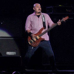 Jadi Band Pembuka Konser Alter Bridge, Netral Tampil Memukau!