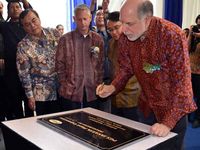 Perluas Lahan, Tingkatkan Produksi Obat