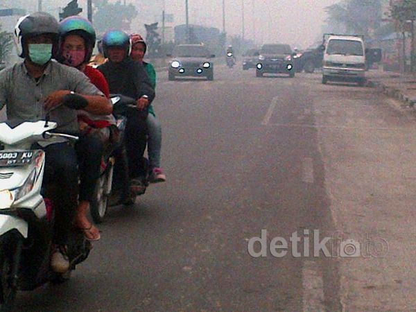 Kabut Asap Selimuti Pekanbaru