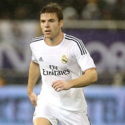 Illarramendi Minta Maaf ke Madrid Usai Hadapi Banteng dalam Kostum Batman