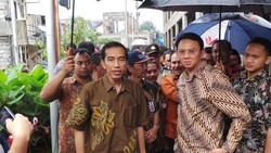 Pengusaha Sedot WC Tempel Iklan Asal-asalan, Jokowi Berang