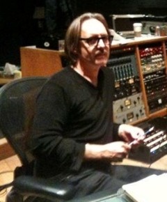 Butch Vig Rencanakan Pembuatan Film Dokumenter Smart Studios
