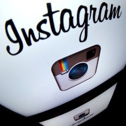 Instagram Kontrak Iklan Senilai Rp 1,1 Triliun!