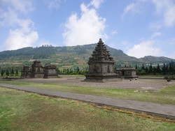 The Amazing Temple in Dieng