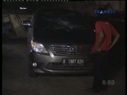 Geng Motor Cegat Mobil Innova dan Merusaknya