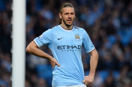 Demichelis dan Bek-Bek Tua di Liga Inggris