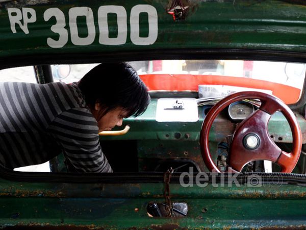 Bemo Masih Eksis di Jakarta
