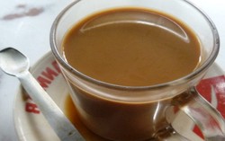 Warung Kopi Ake: Menembus Lorong Waktu Lewat Secangkir Kopi