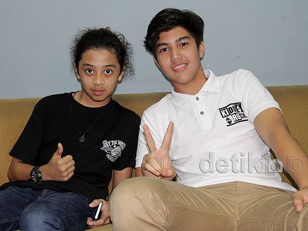 Keakraban El dan Bastian eks Coboy Junior
