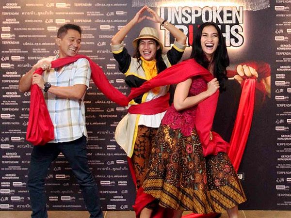Suasana Perilisan Film Kebaya Pengantin Nia Dinata di Malaysia