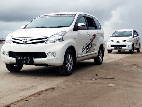 10 Mobil Avanza Jelajahi Indonesia