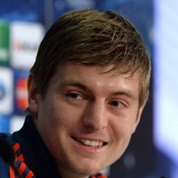 Kroos Buka Kans Hijrah ke MU Sekalipun Gagal ke Liga Champions